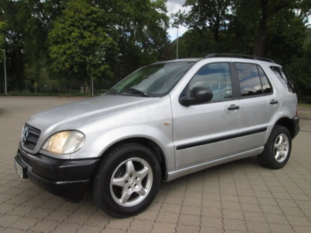 Mercedes-Benz ML 320 M-Klasse+AUTOMATIK+4x4ALLRAD+TÜV=11/2026+AHK+KLIMA, foto 3