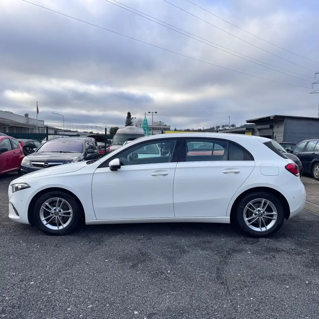 Mercedes-Benz A 180 A A 180 d Weiß - 2