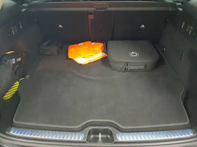 Mercedes-Benz GLC view 15