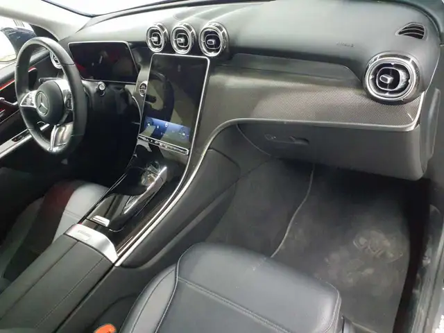 Mercedes-Benz GLC view 9