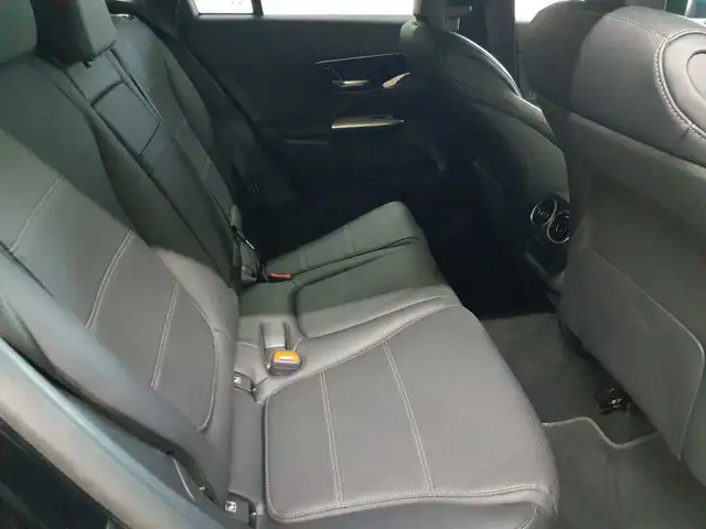 Mercedes-Benz GLC view 14