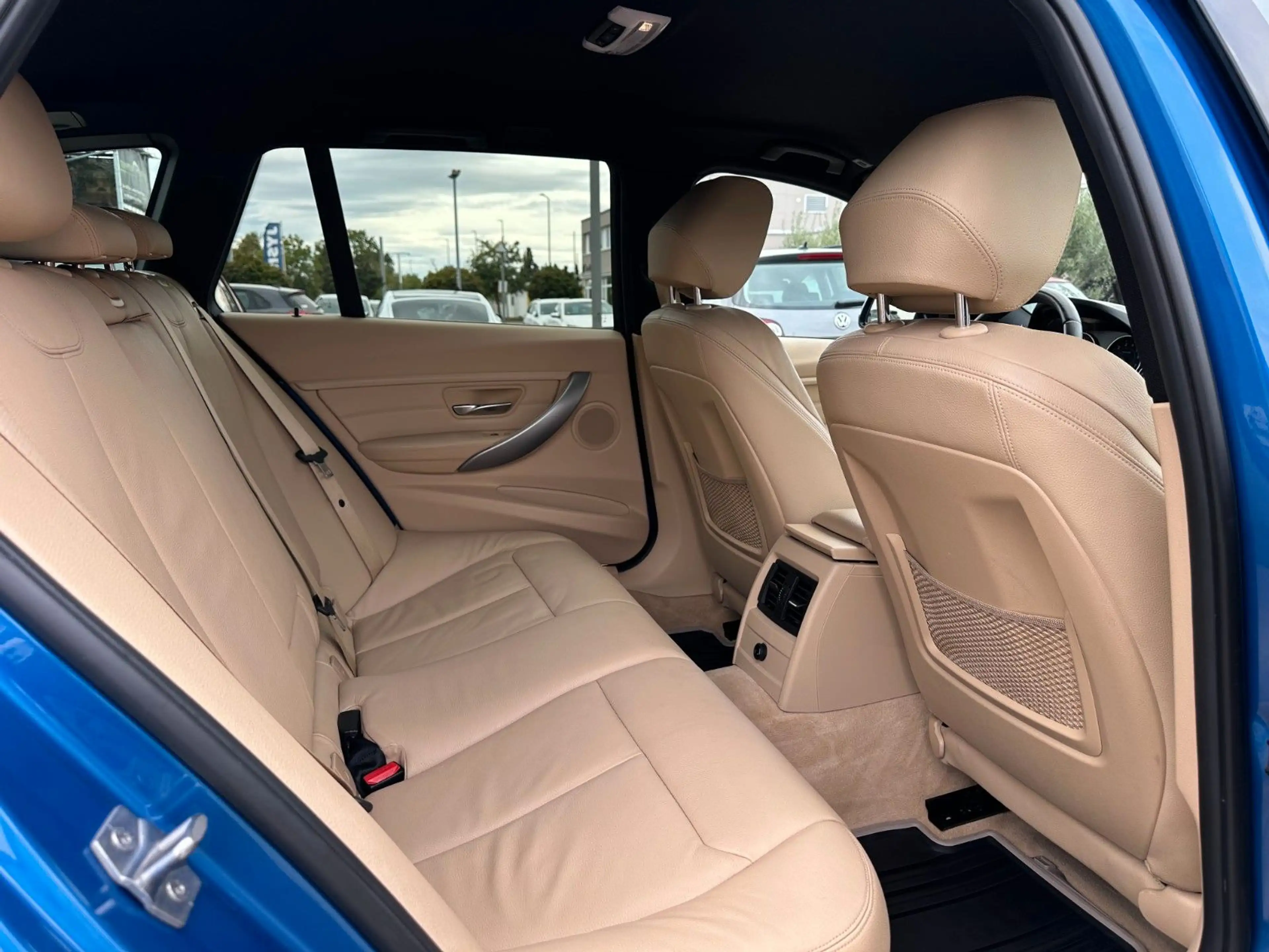 BMW 328 i Touring-M SPORT PAKET-HEAD UP-AHK-MEMORY — photo 17
