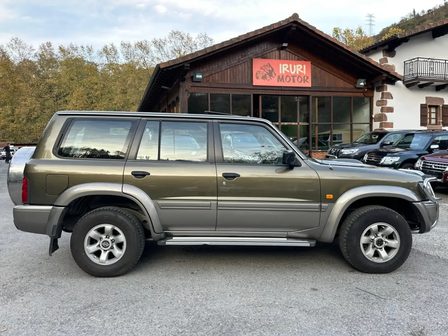 Nissan Patrol GR SE Grün - 1