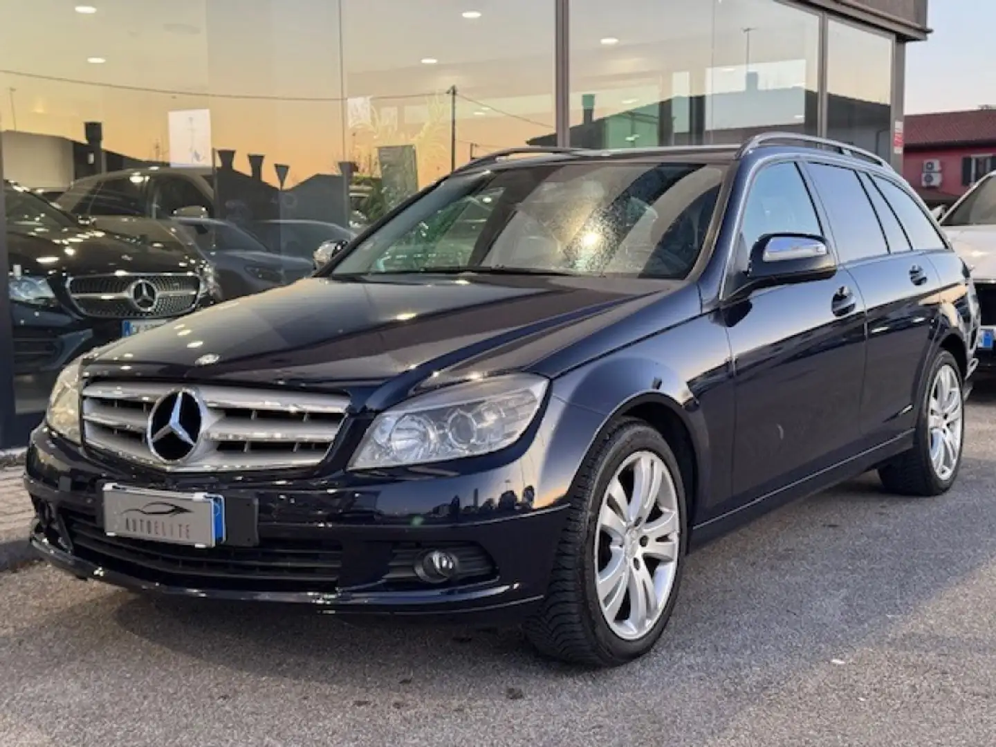 Mercedes-Benz C 220 CDI 170CV AUTOMATICO S.W. Blauw - 1