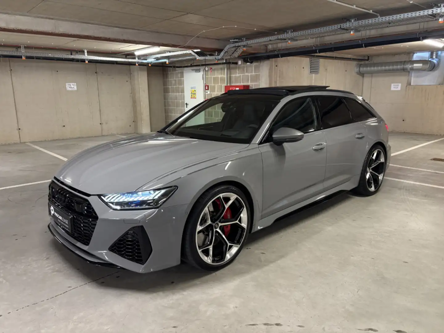 Audi RS6 RS6 PERFORMANCE 4.0 TFSI quattro/ B&O/PANO/HUP/23/ Grau - 1