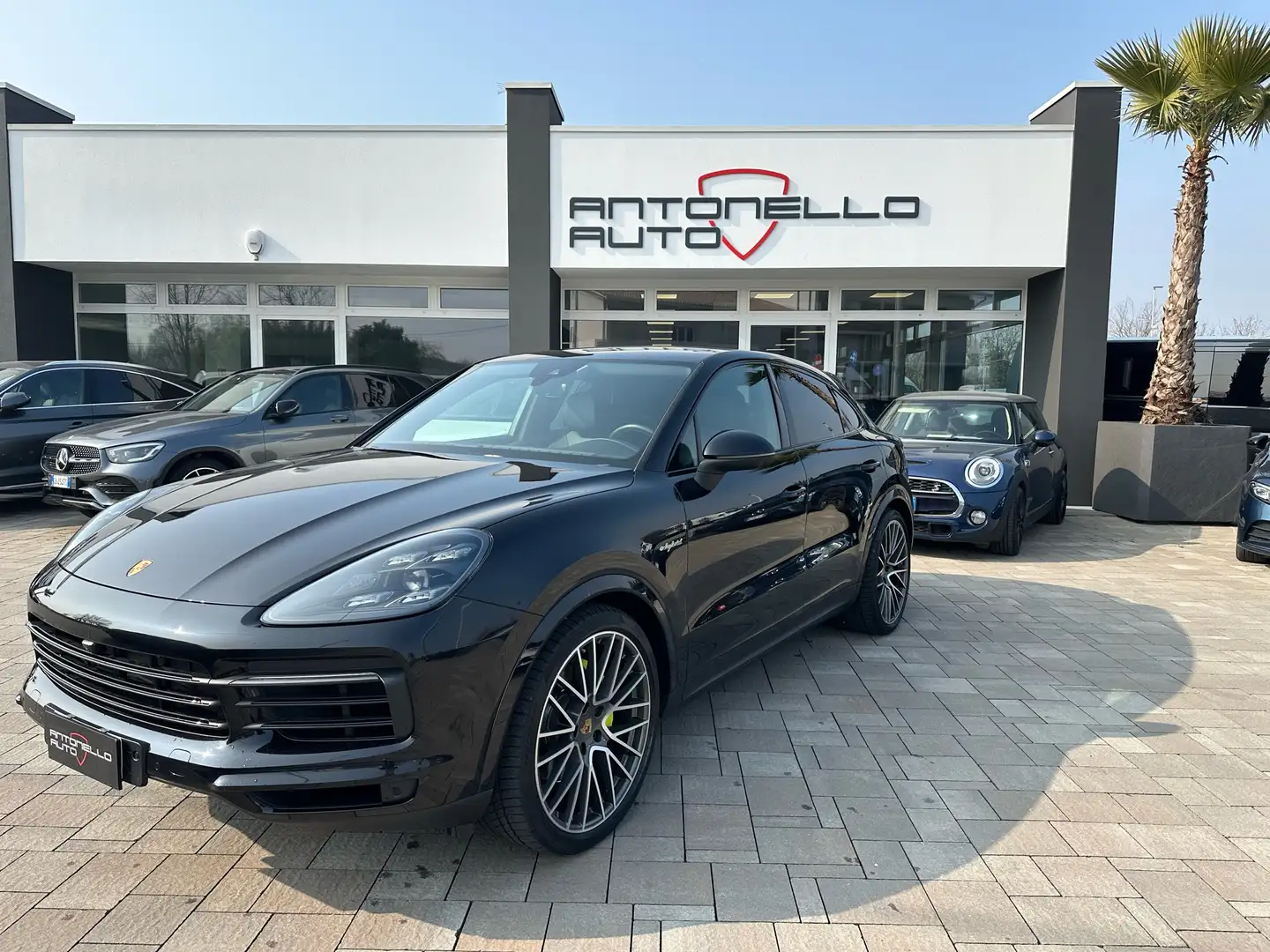 Porsche Cayenne 3.0 e-hybrid coupè tiptronic Zwart - 2