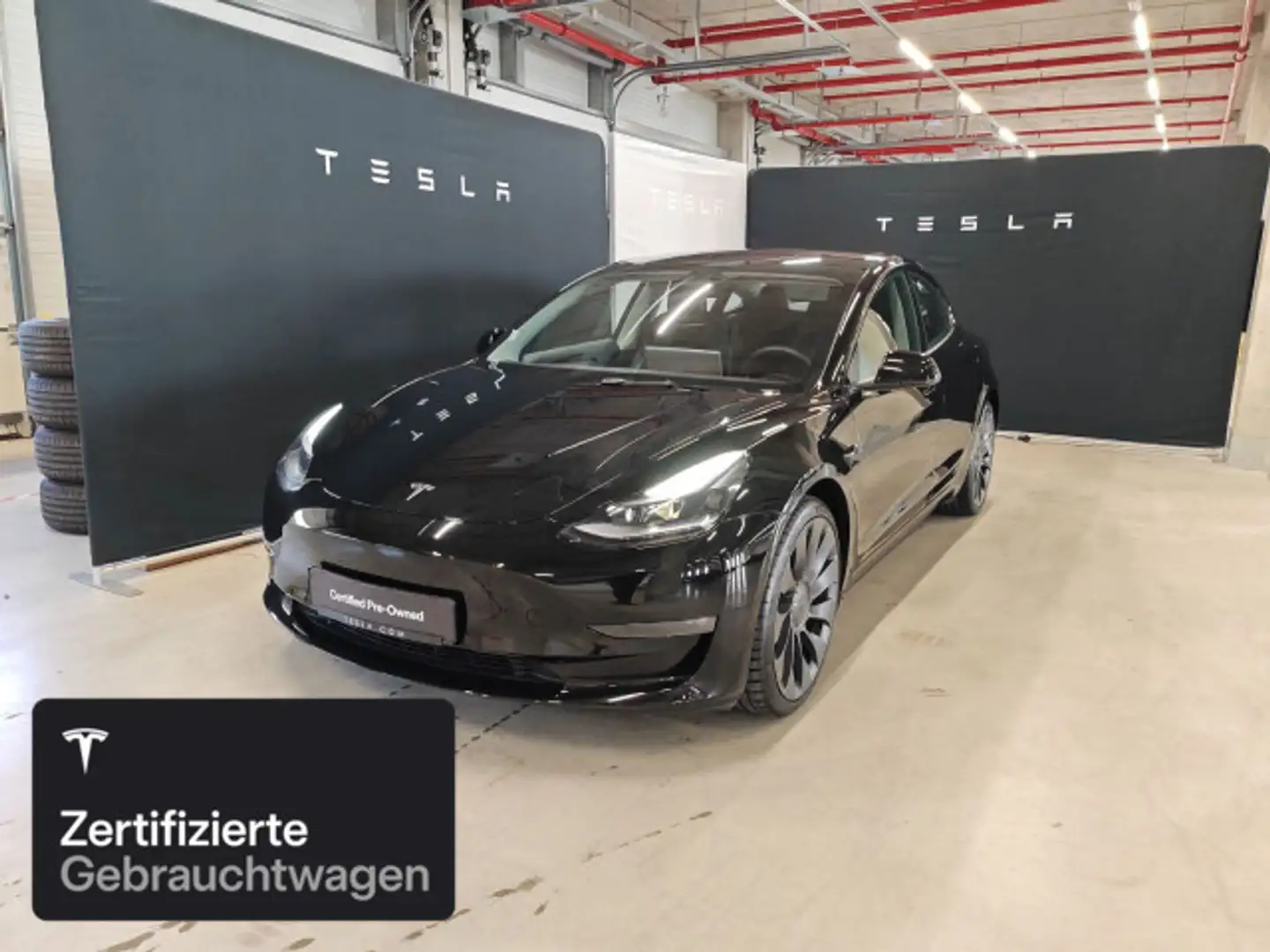 Tesla Model 3 Performance Schwarz - 1
