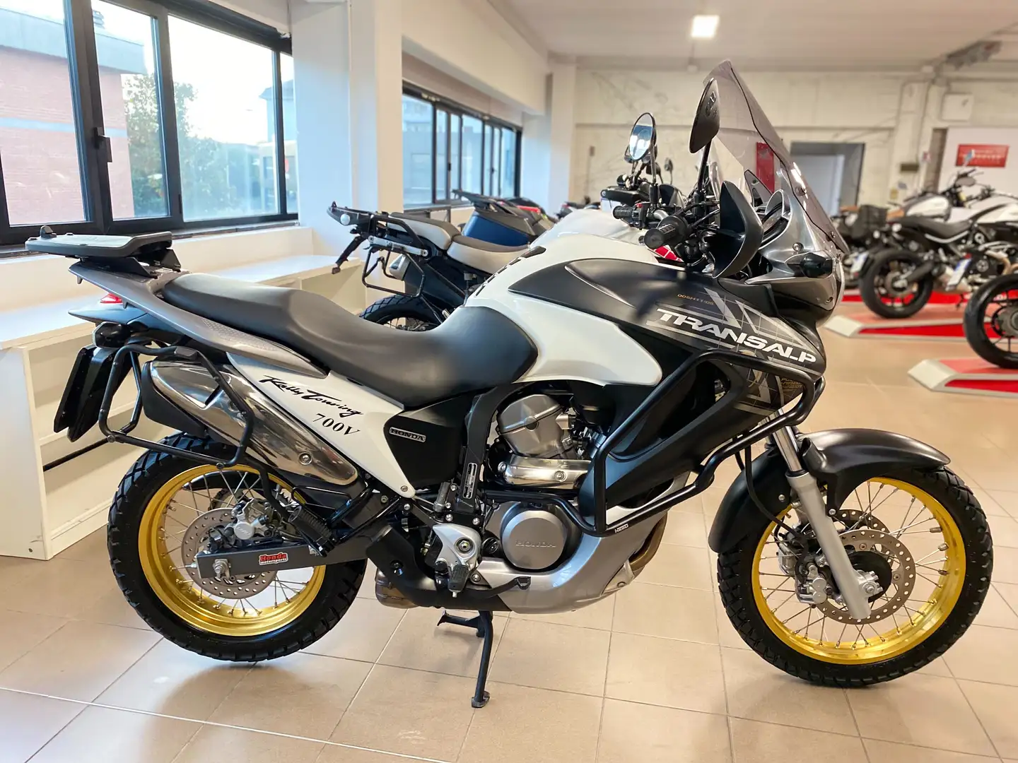 Honda Transalp XL 700 V Blanco - 1