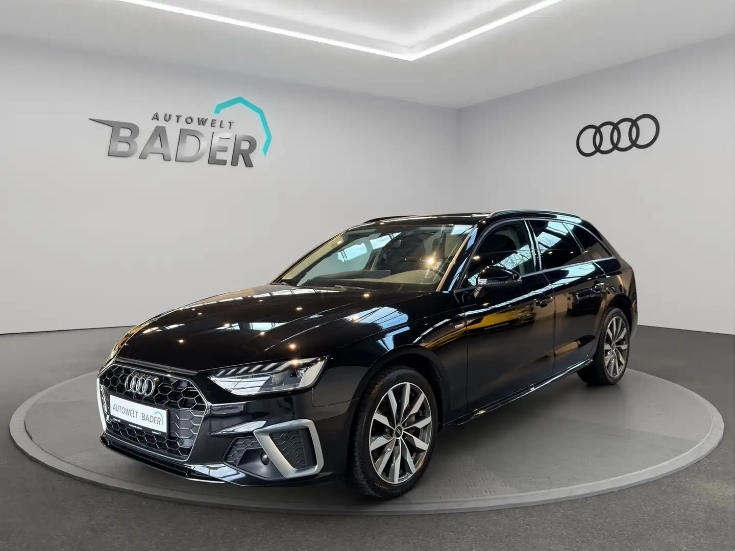 Audi A4 Avant 40 TDI S line LED Pano Schwarz - 1