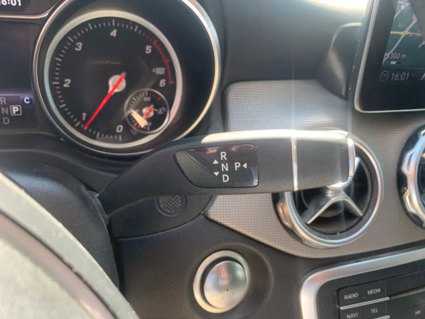Mercedes-Benz G 220D 4MATIC 7G-DCT SENSATION GPS Negro - 2