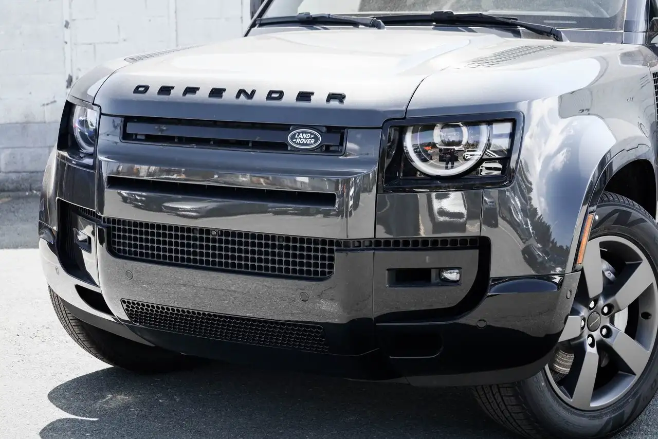 Land Rover Defender снимка Land Rover Defender