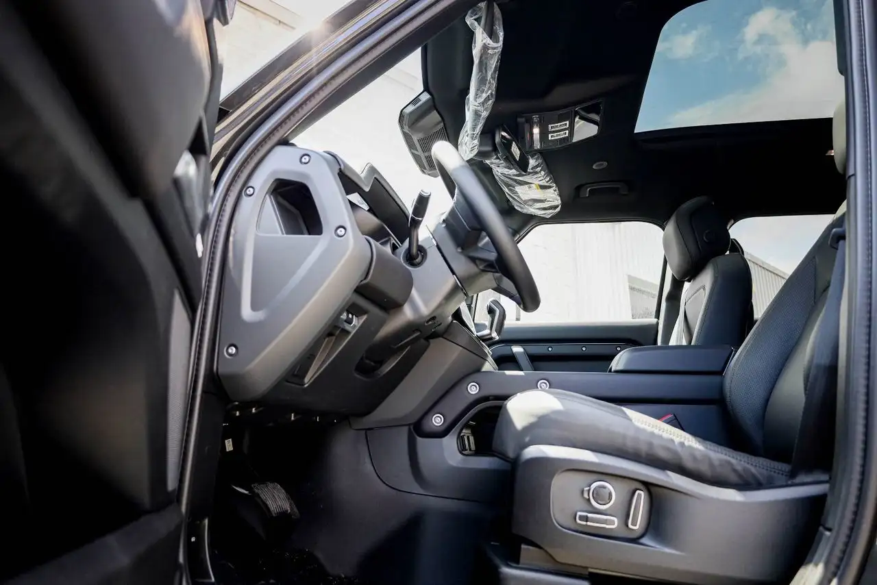 Land Rover Defender снимка Land Rover Defender