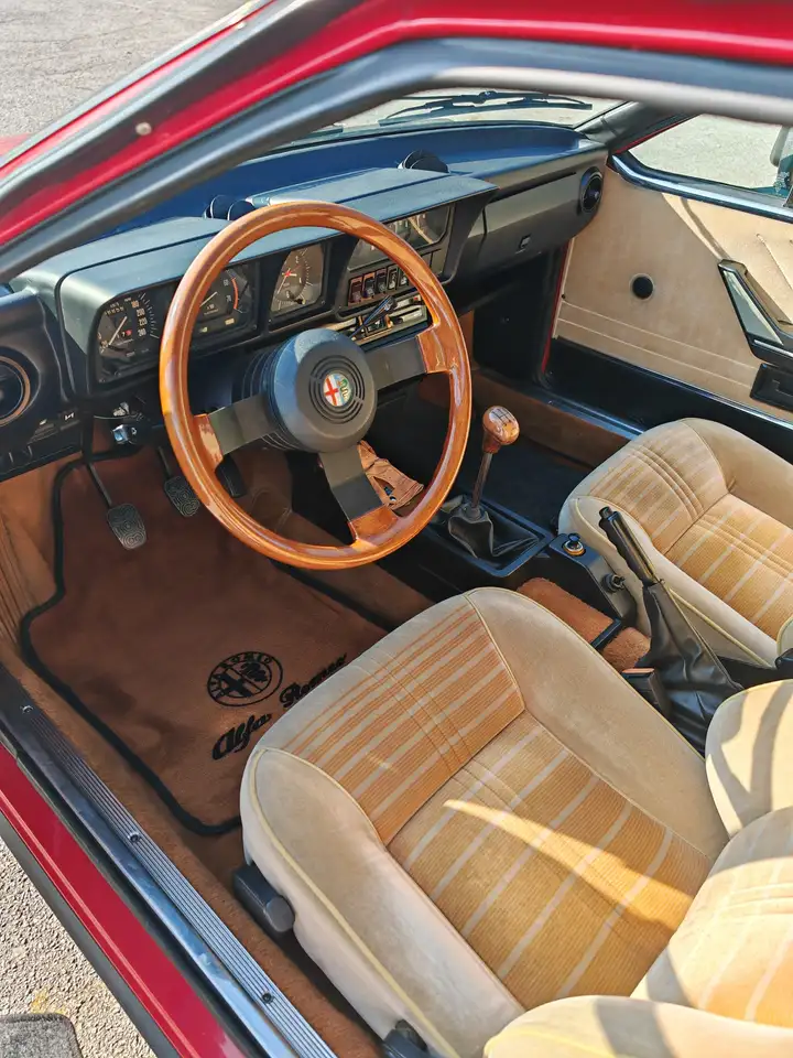 Alfa Romeo GTV 2.0, foto 7