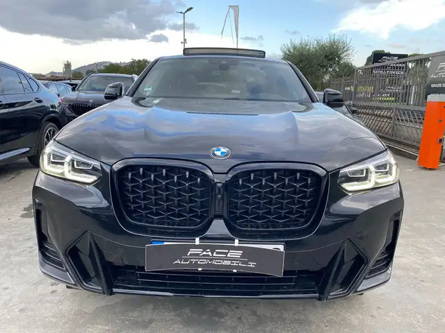 BMW X4 view 4