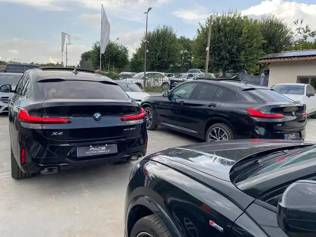 BMW X4 view 12