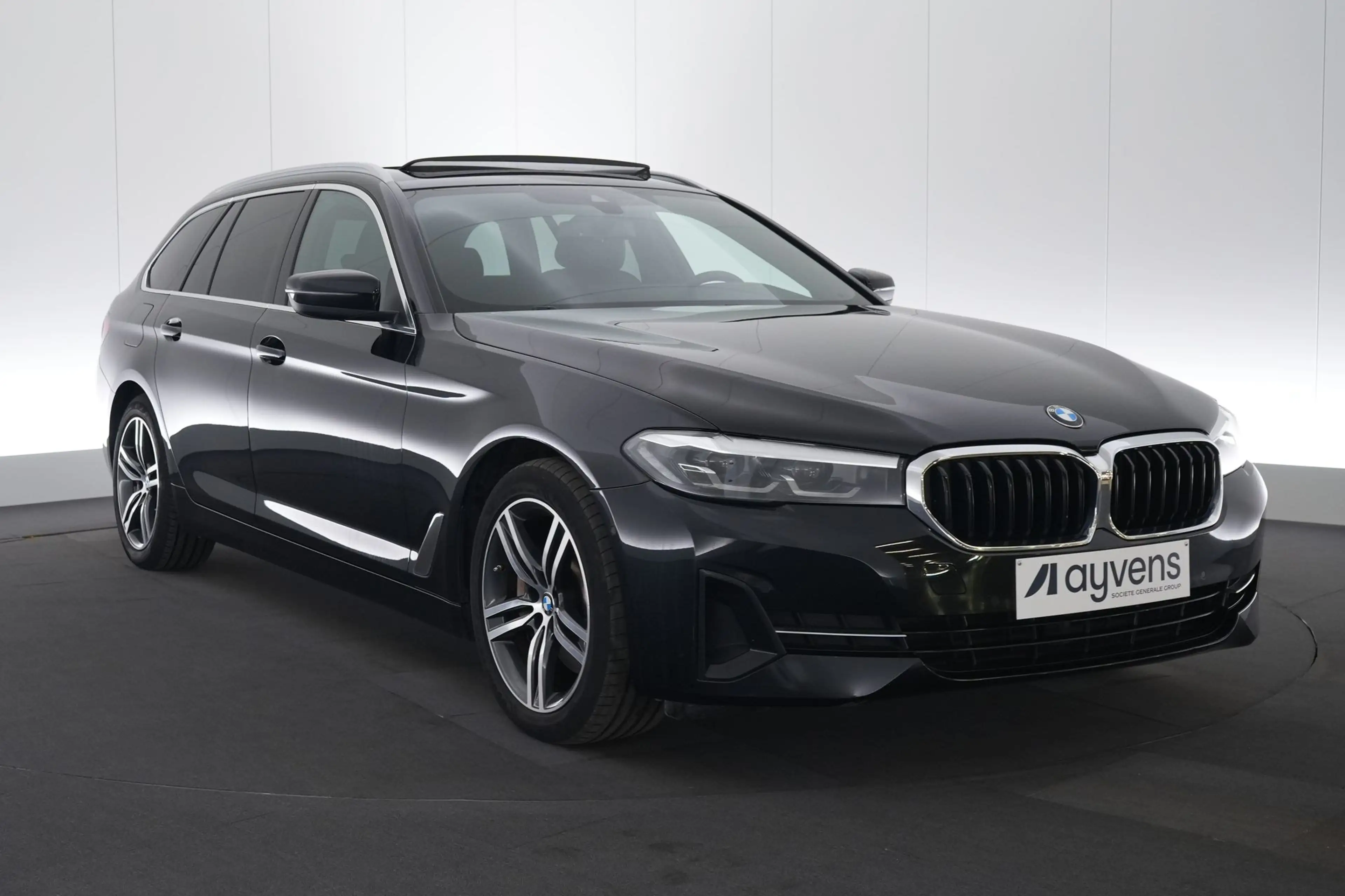 BMW 530 5 Touring 530e PHEV Business LEDER/CUIR LED GPS PD — photo 3