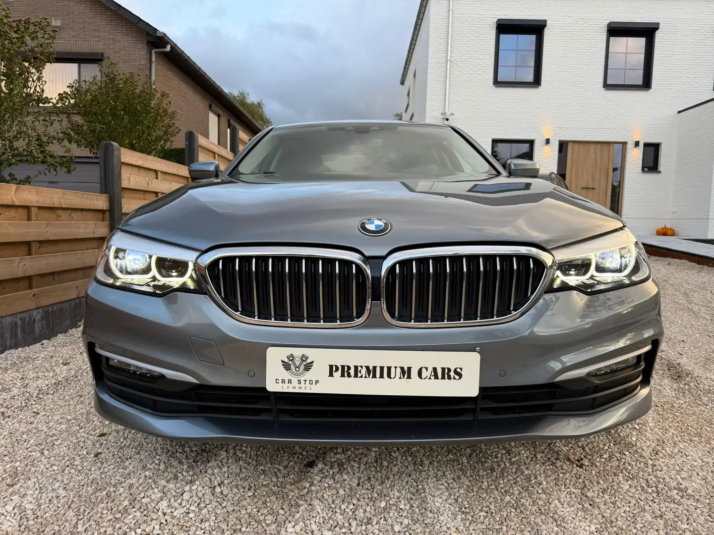 BMW 518 Gereserveerd 518d Aut. Sportline ! 1 Jaar garantie Grijs - 1