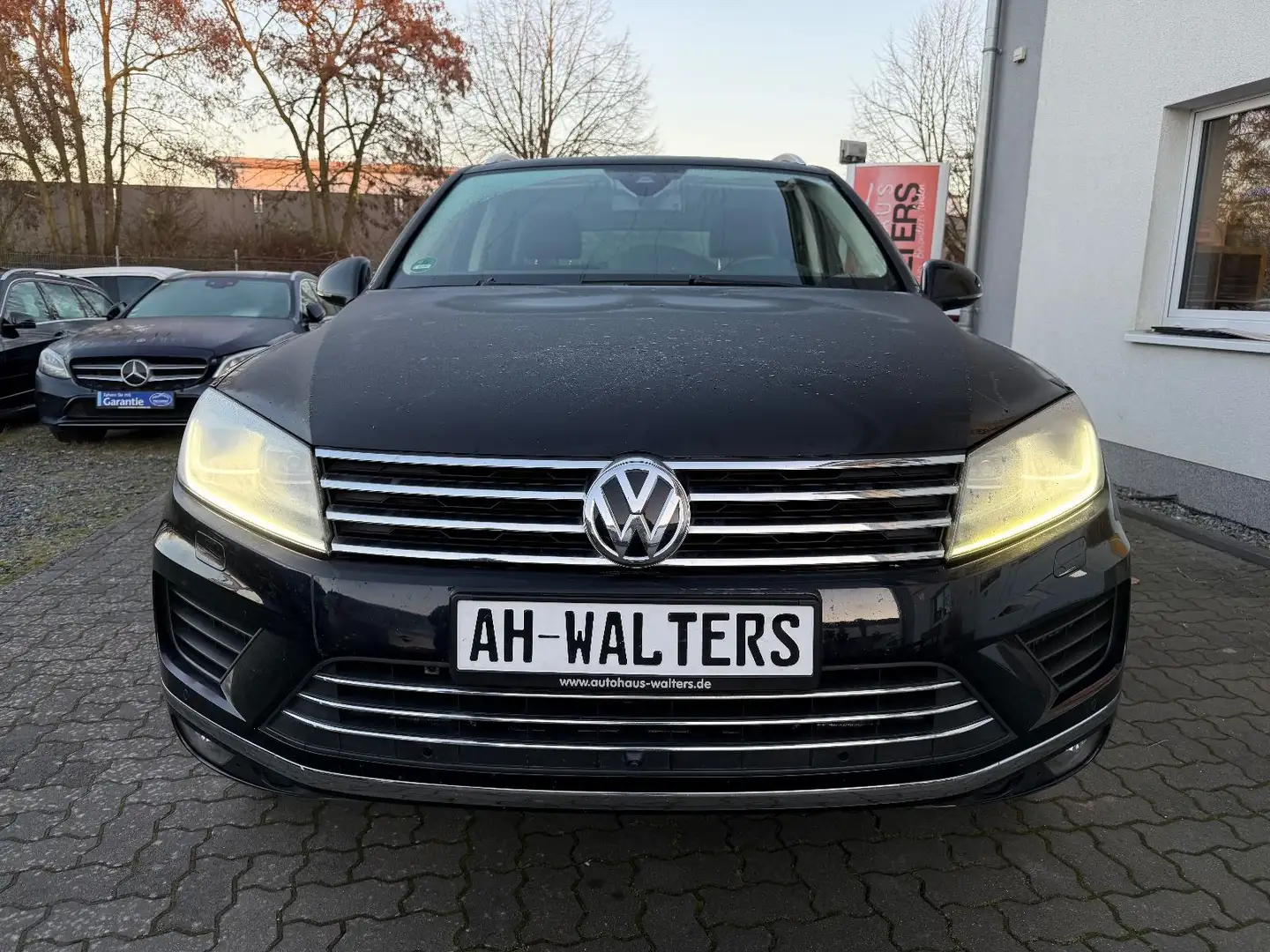 Volkswagen Touareg V6 TDI Terrain Tech 4Mot=Top Ausstattung Schwarz - 2