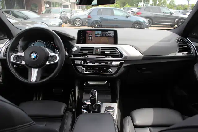 BMW X4 view 2