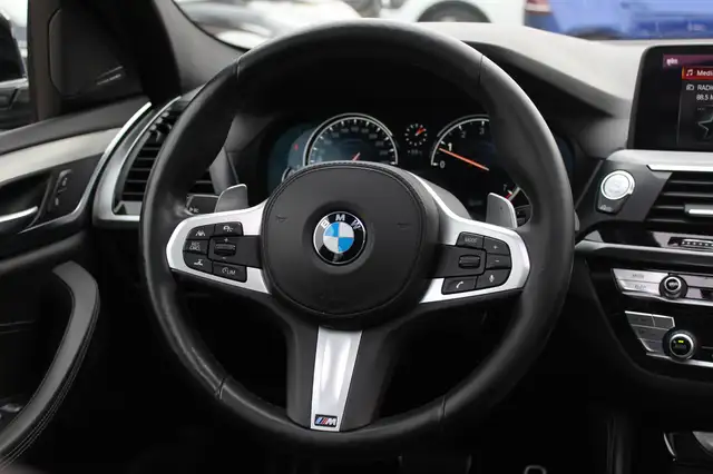BMW X4 view 17