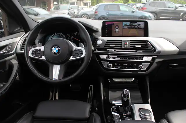 BMW X4 view 9