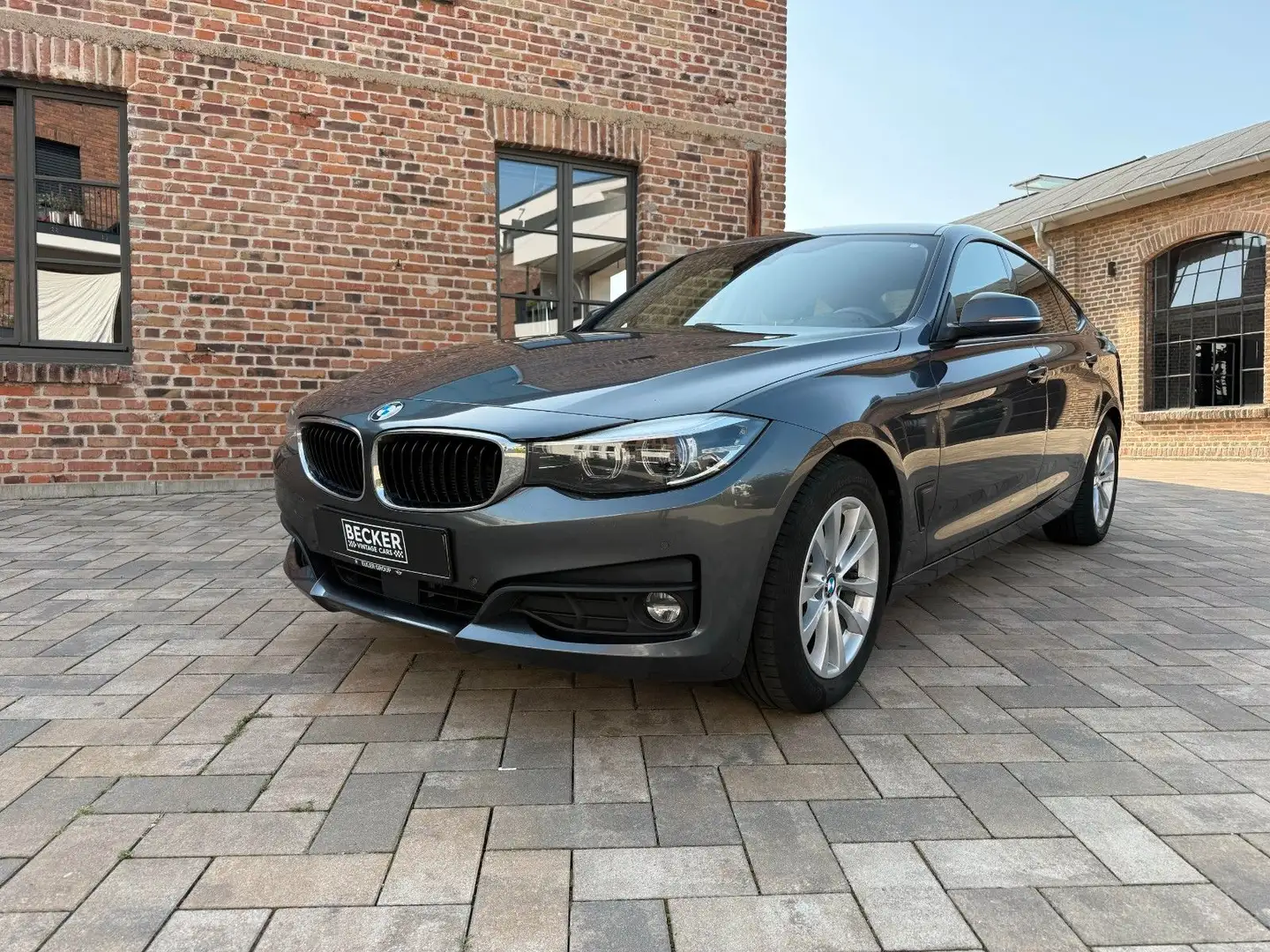 BMW 320 320d GT Gran Turismo Advantage*1.Hand* Gris - 2
