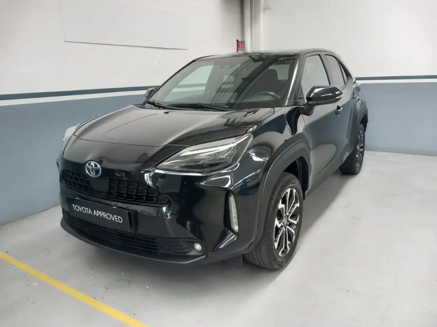 Toyota Yaris Cross 1.5 H Trend Noir - 1