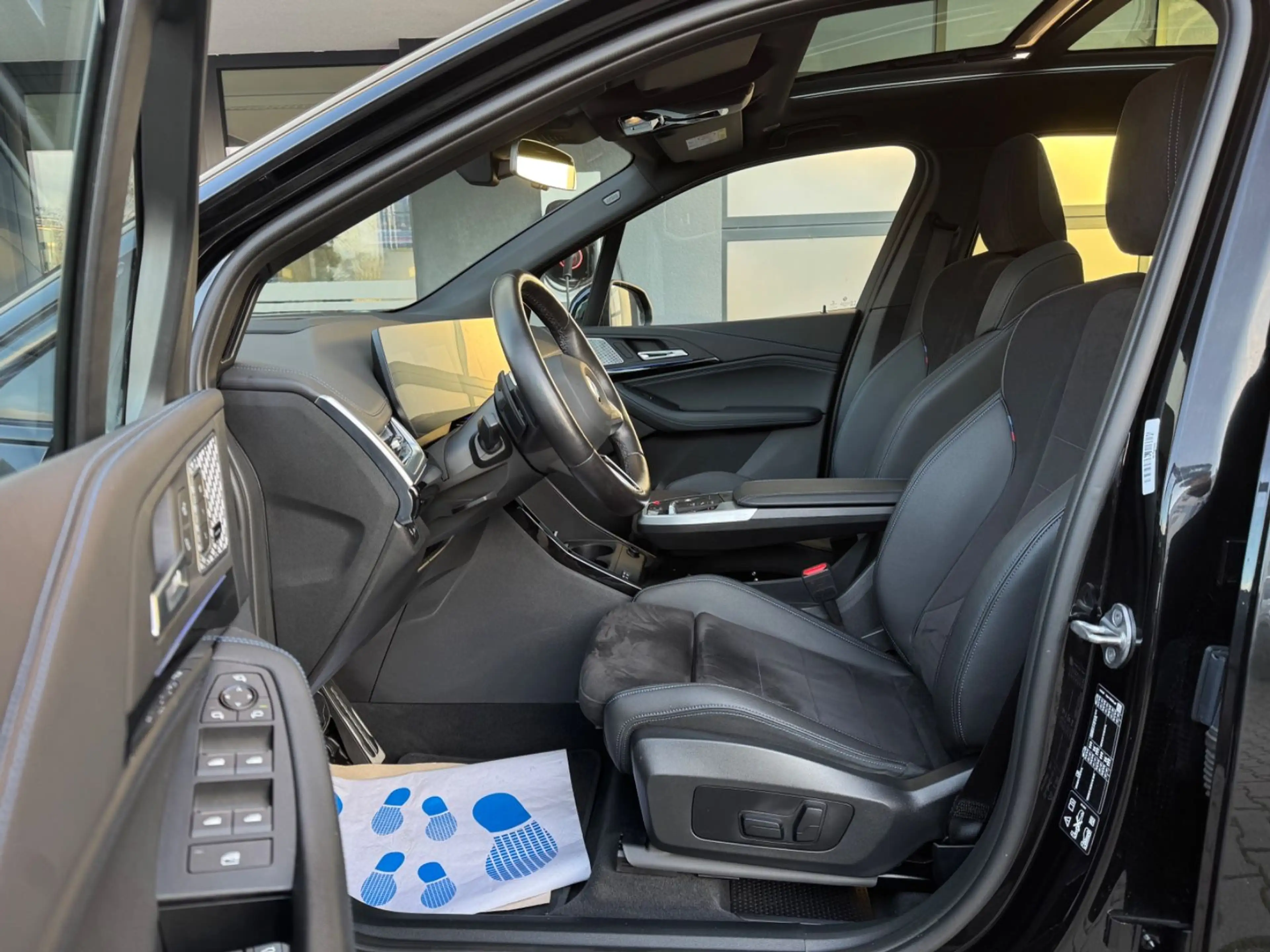 BMW 223 223 i xDrive M Sport — photo 13