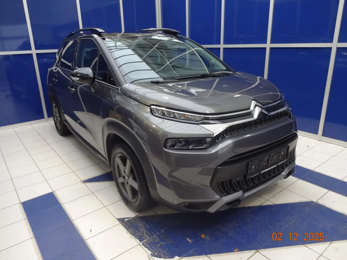Citroen C3 Aircross Citroen C3 Aircross PT 130 EAT6 ShinePack Grau - 1