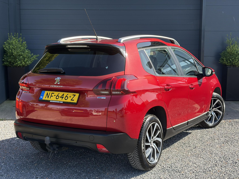 Peugeot 2008 1.2 PureTech Blue Lion Pano,110pk,Navi,Carplay,Air — photo 4
