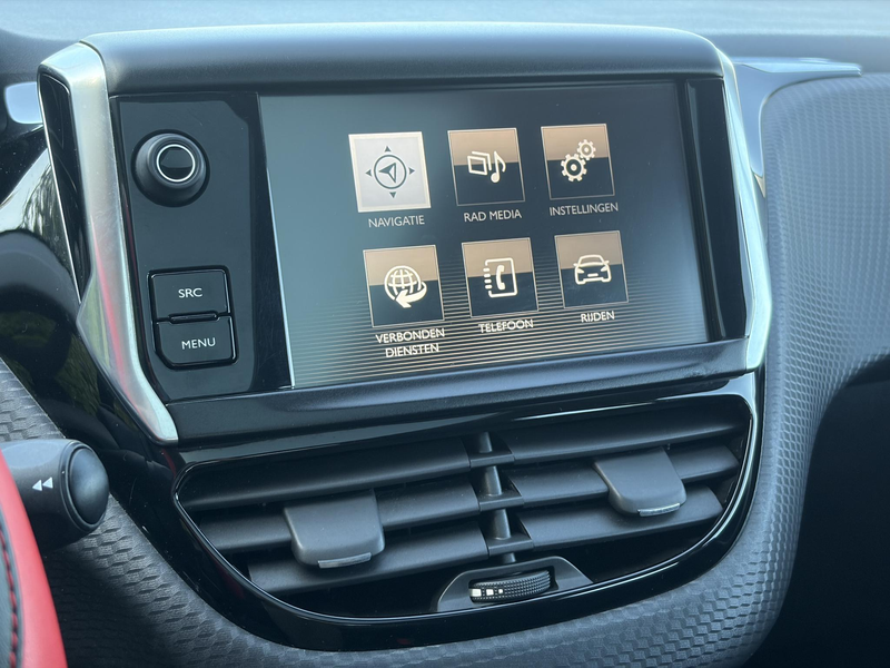 Peugeot 2008 1.2 PureTech Blue Lion Pano,110pk,Navi,Carplay,Air — photo 14