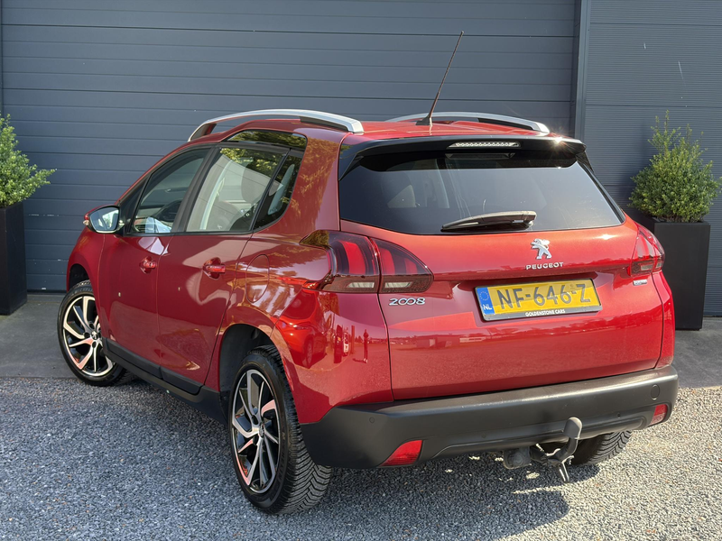 Peugeot 2008 1.2 PureTech Blue Lion Pano,110pk,Navi,Carplay,Air — photo 5
