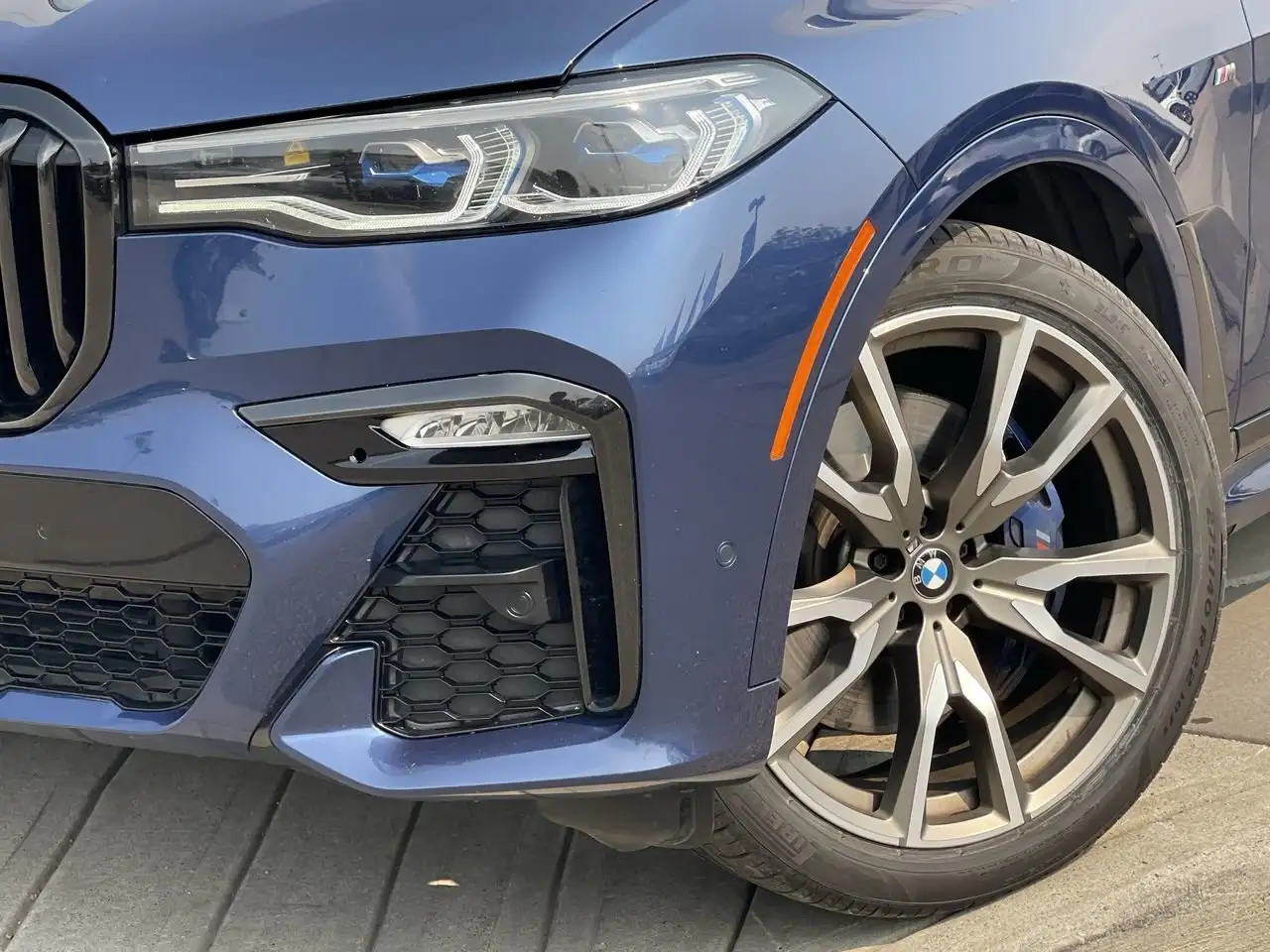BMW X7 снимка BMW X7