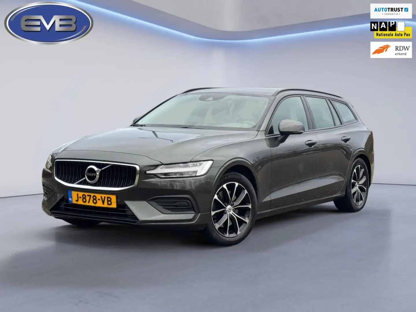 Volvo V60 2.0 B3 Momentum Advantage, eerste eigenaar, Origin Grijs - 1