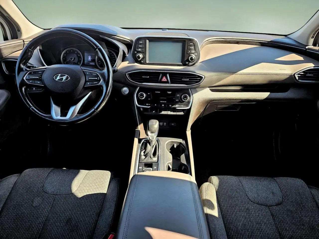 Hyundai SANTA FE снимка Hyundai SANTA FE