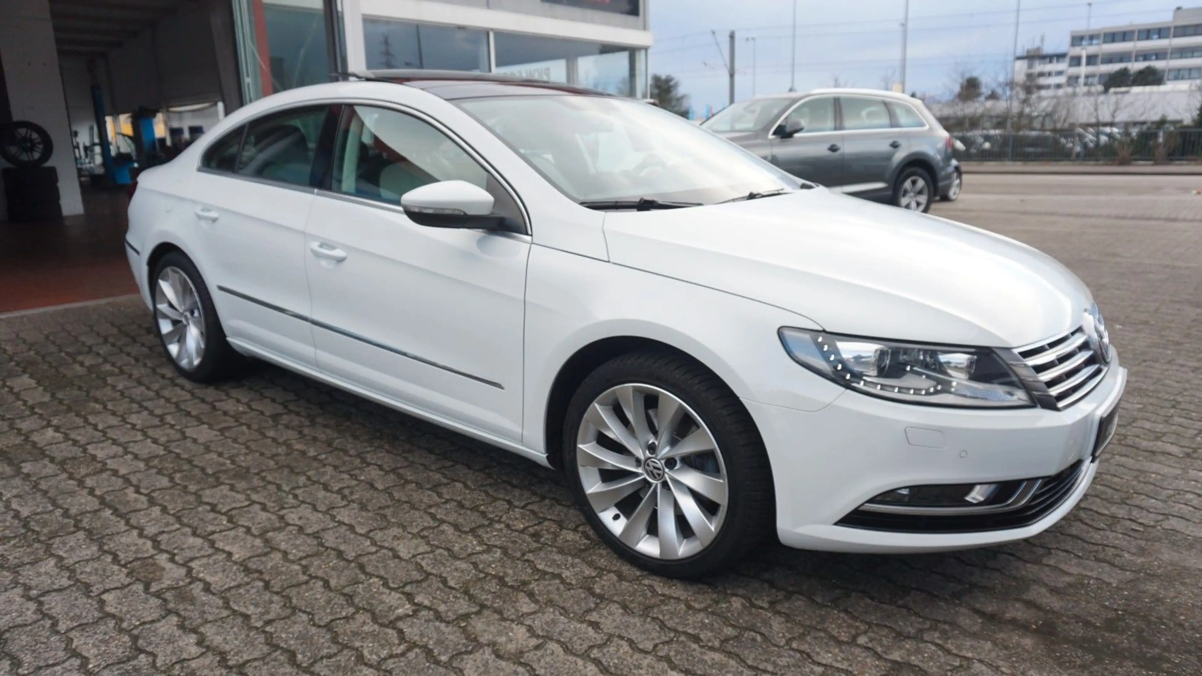 Volkswagen CC Basis BMT PANO NAVI SHZ KAMERA BI-XENON 184PS — photo 7