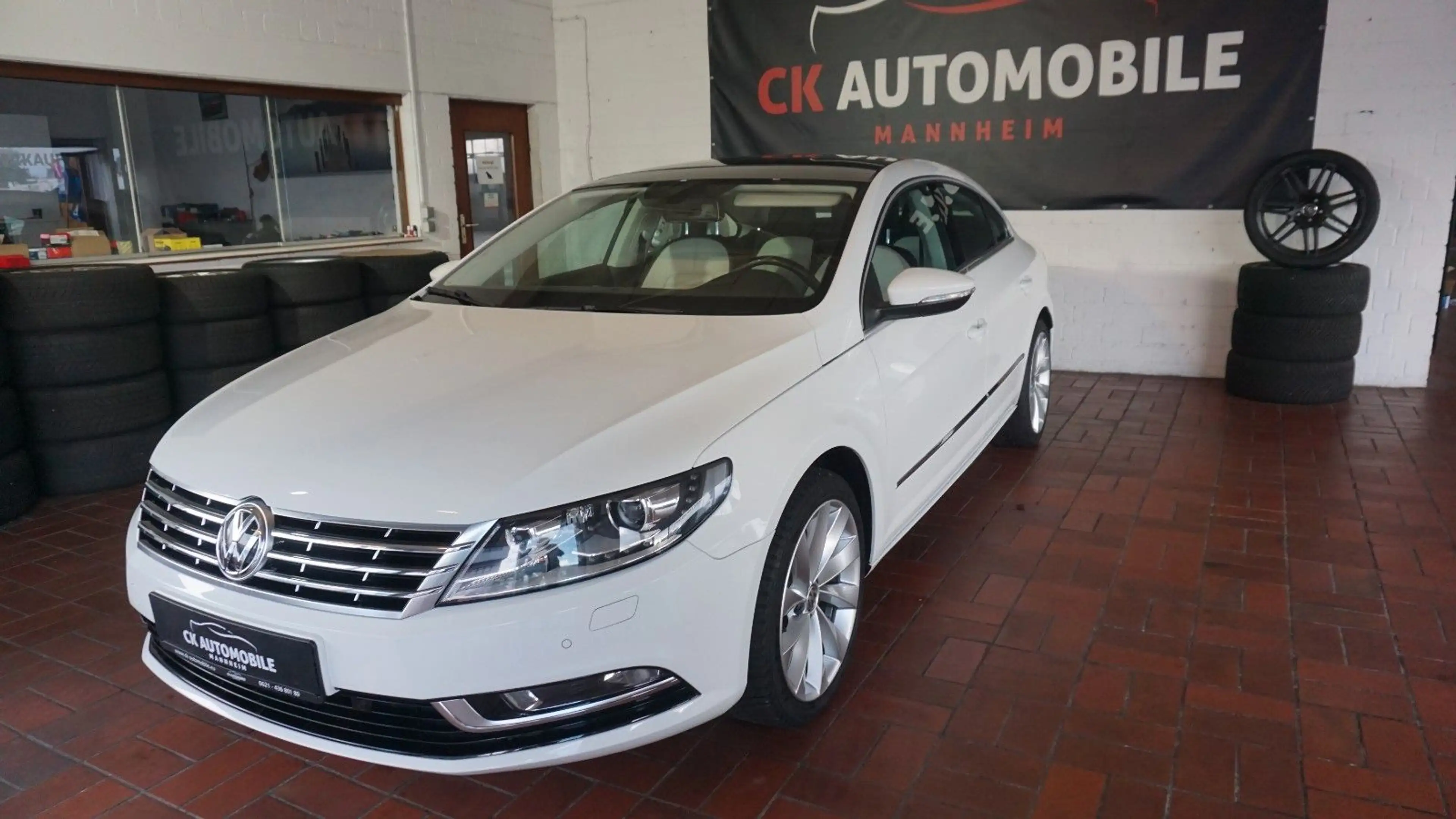 Volkswagen CC Basis BMT PANO NAVI SHZ KAMERA BI-XENON 184PS — photo 3