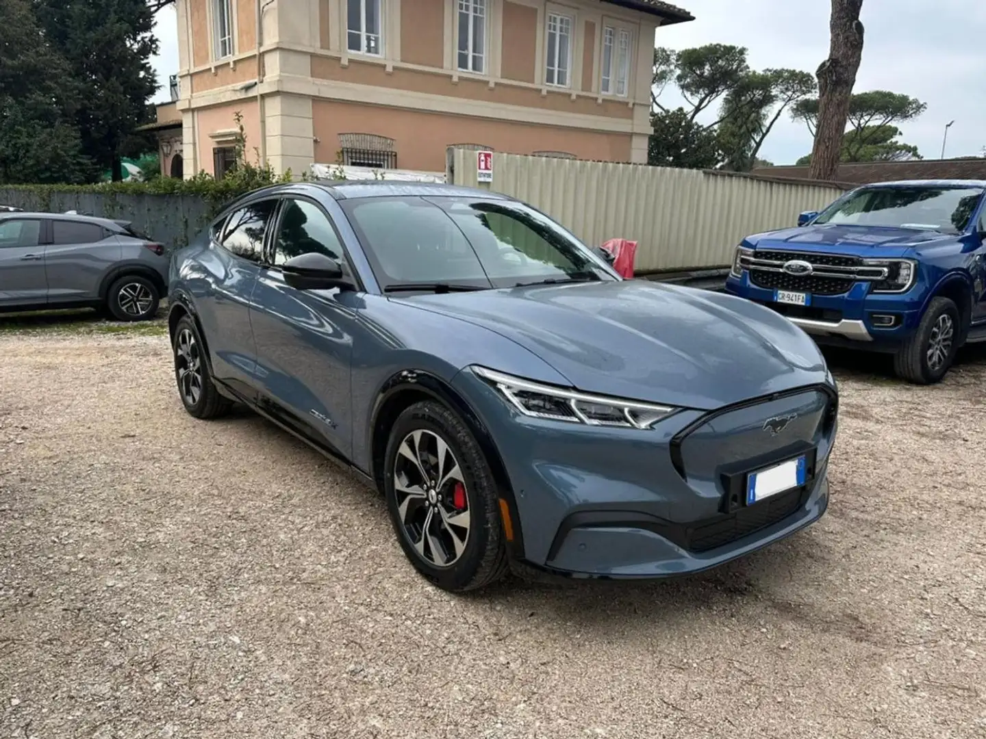 Ford Mustang Mach-E EXTENDED RANGE  294cv PREMIUM Gris - 2