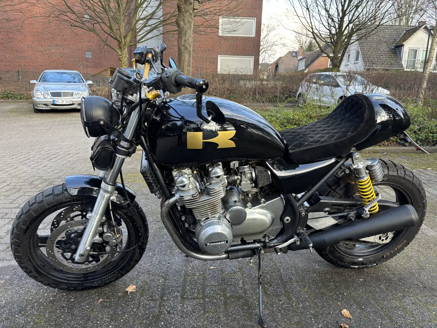 Kawasaki ZR 750 Scrambler Negro - 1