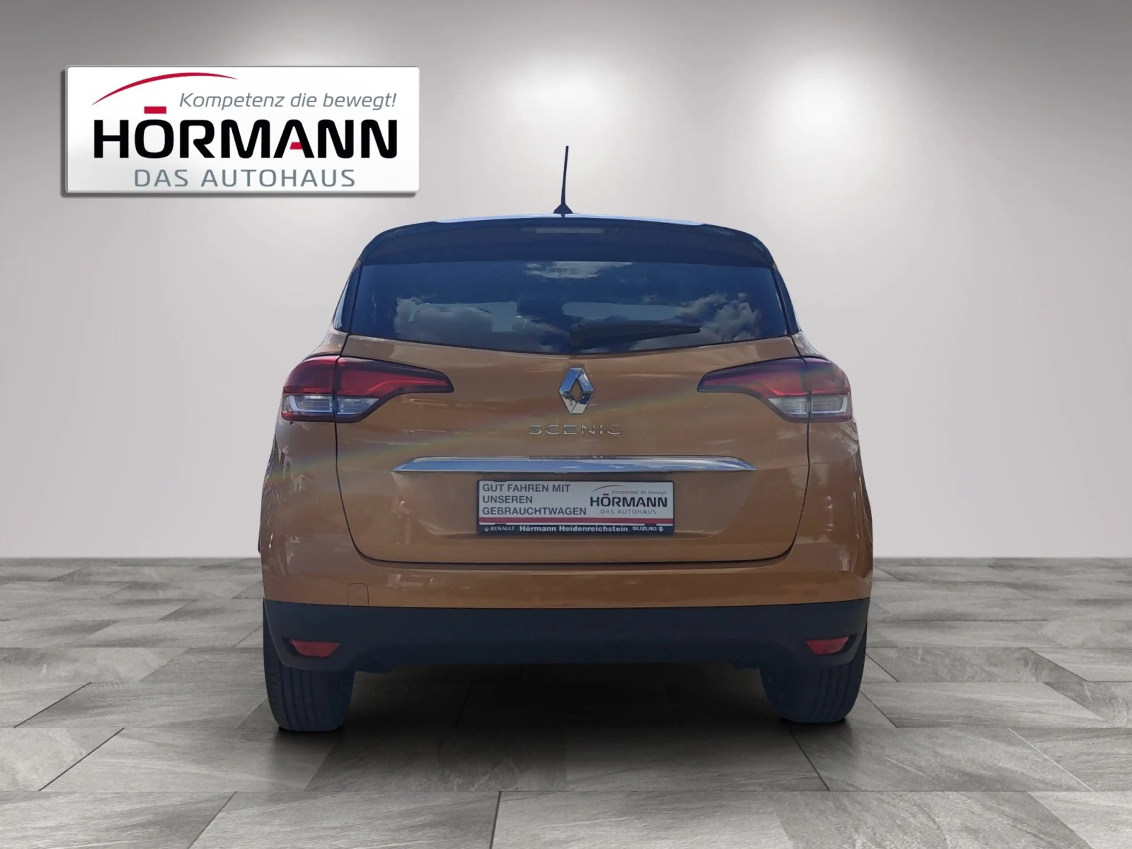 Renault Scenic Energy dCi 110 EDC Bose — photo 4