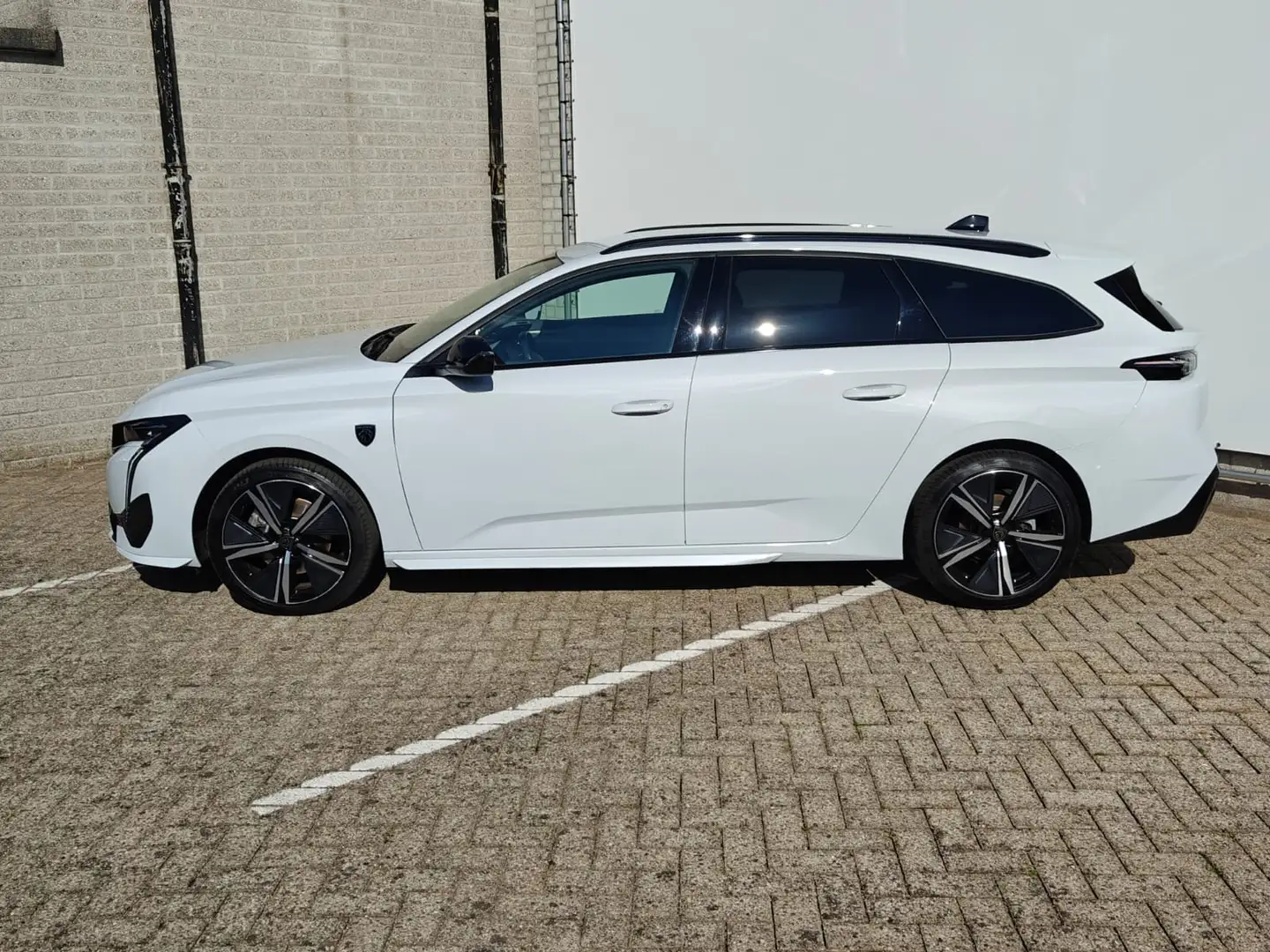 Peugeot 308 SW 1.2 PureTech GT | Achteropkomend verkeer waarsc Wit - 2