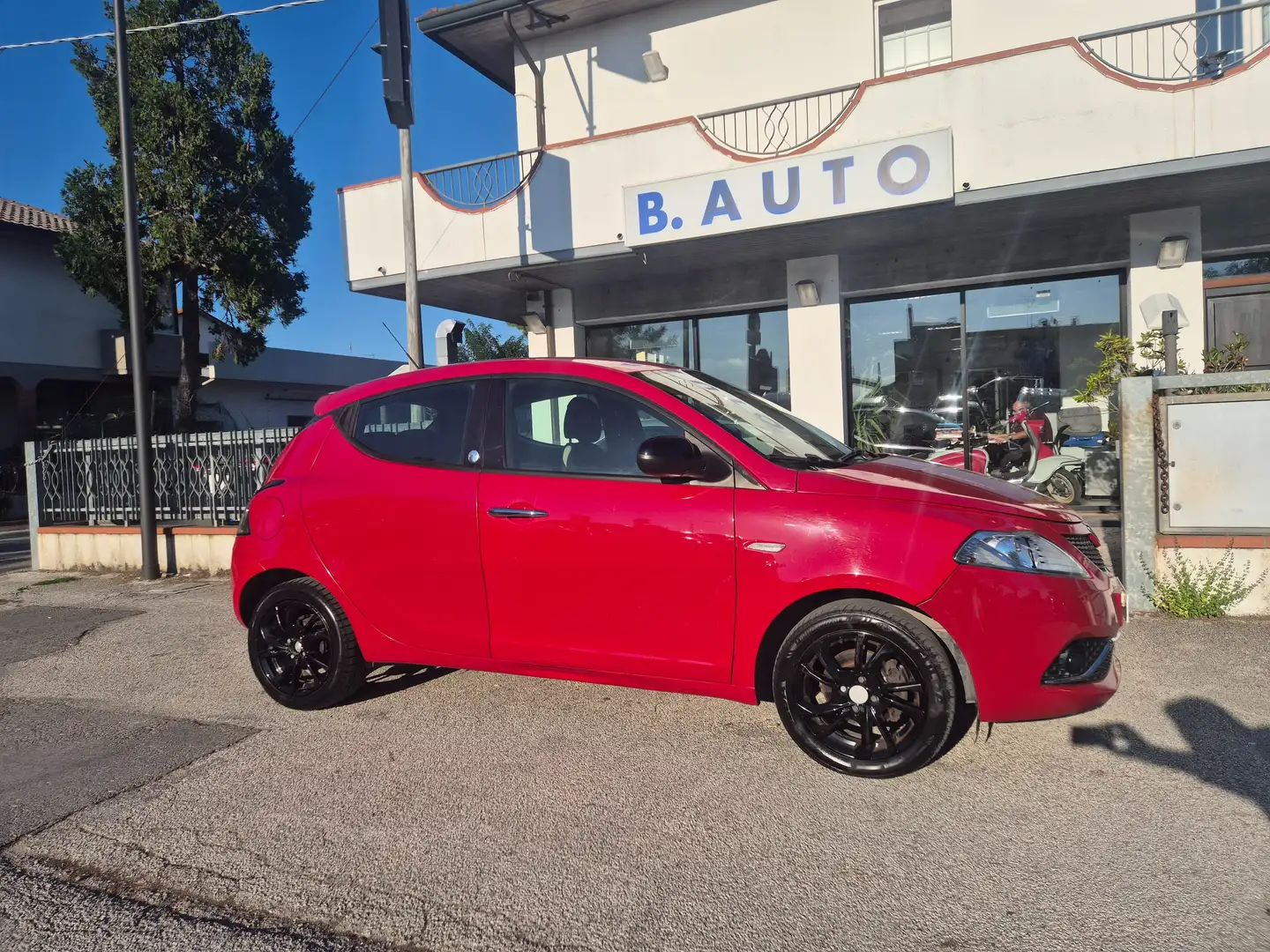 Lancia Ypsilon Ypsilon III 2015 1.2 Mya ecochic Gpl 69cv Rosso - 1
