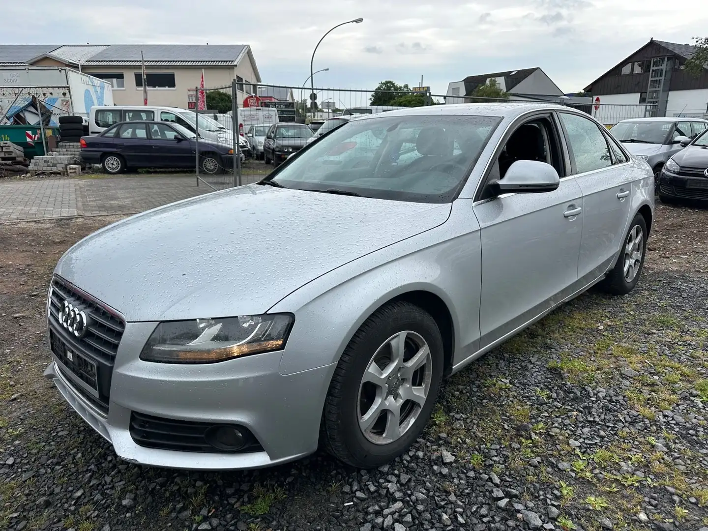 Audi A4 Lim. Attraction Silber - 1