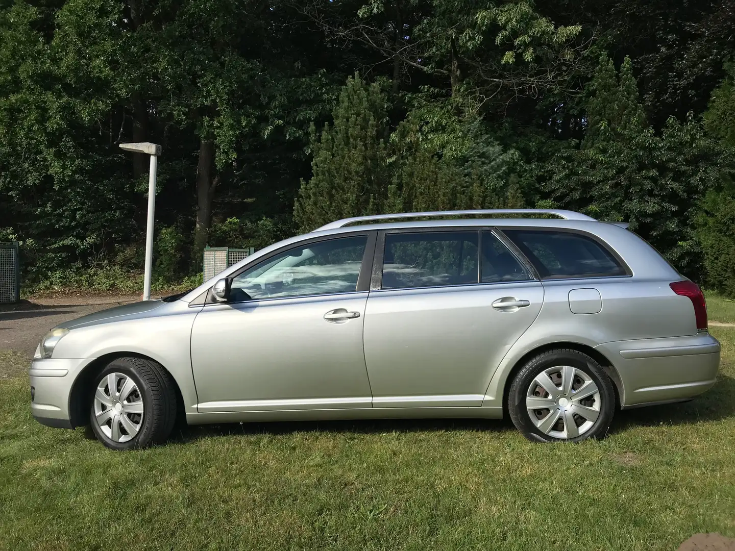 Toyota Avensis Avensis 1.8 VVT-i Combi Automatik Sol Silber - 2