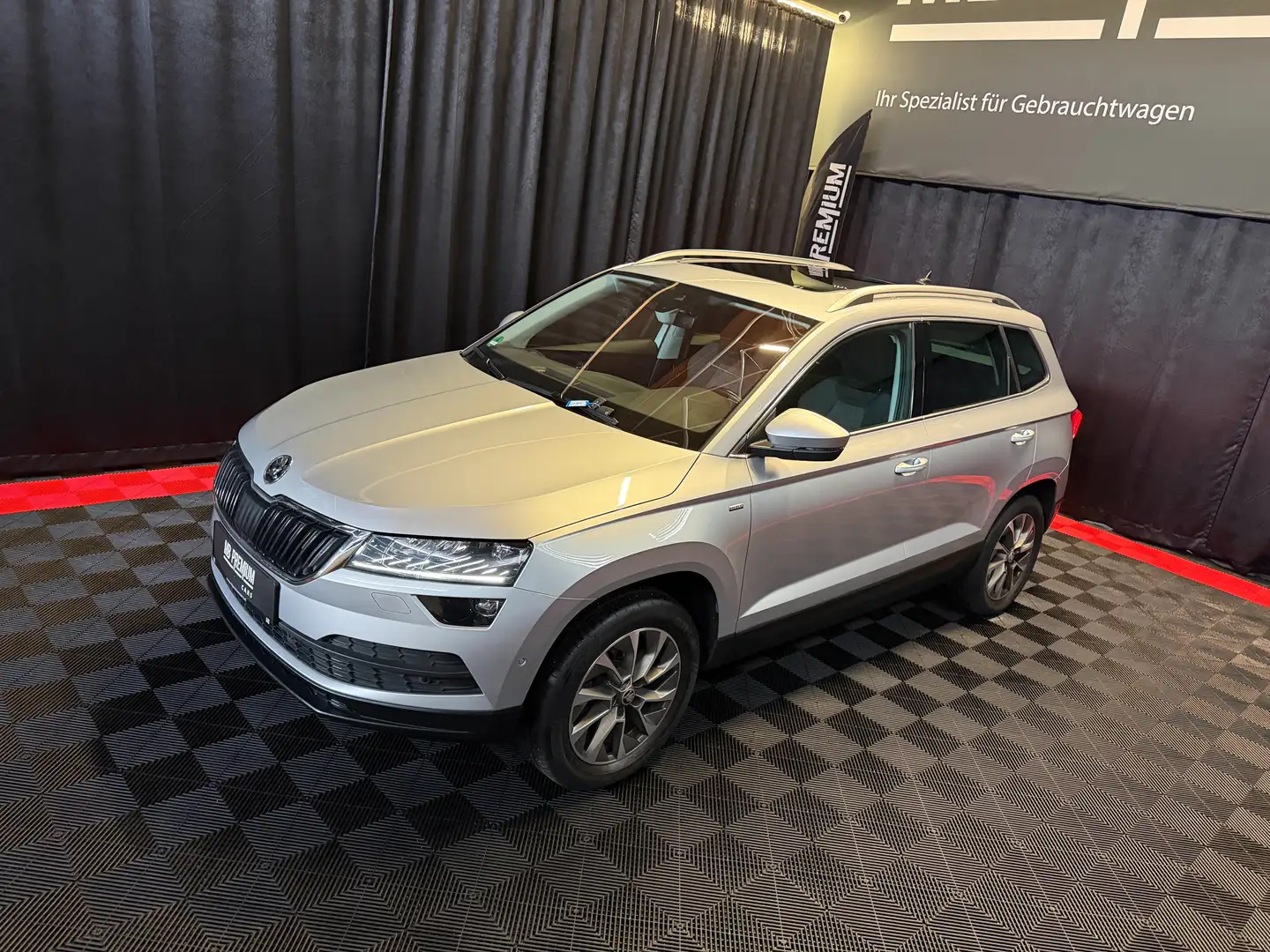 Skoda Karoq Clever *4x4*PANO*AHK*KAMERA*VIRT* Gris - 1