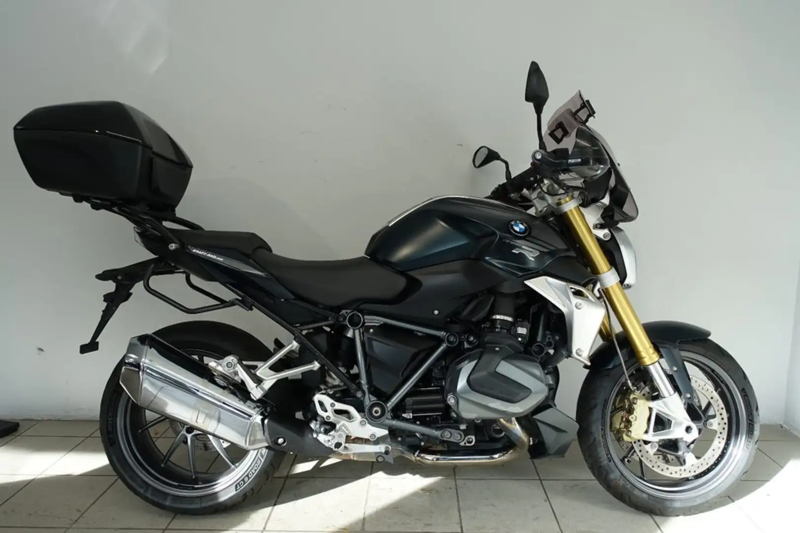 BMW R 1250 R Verde - 1