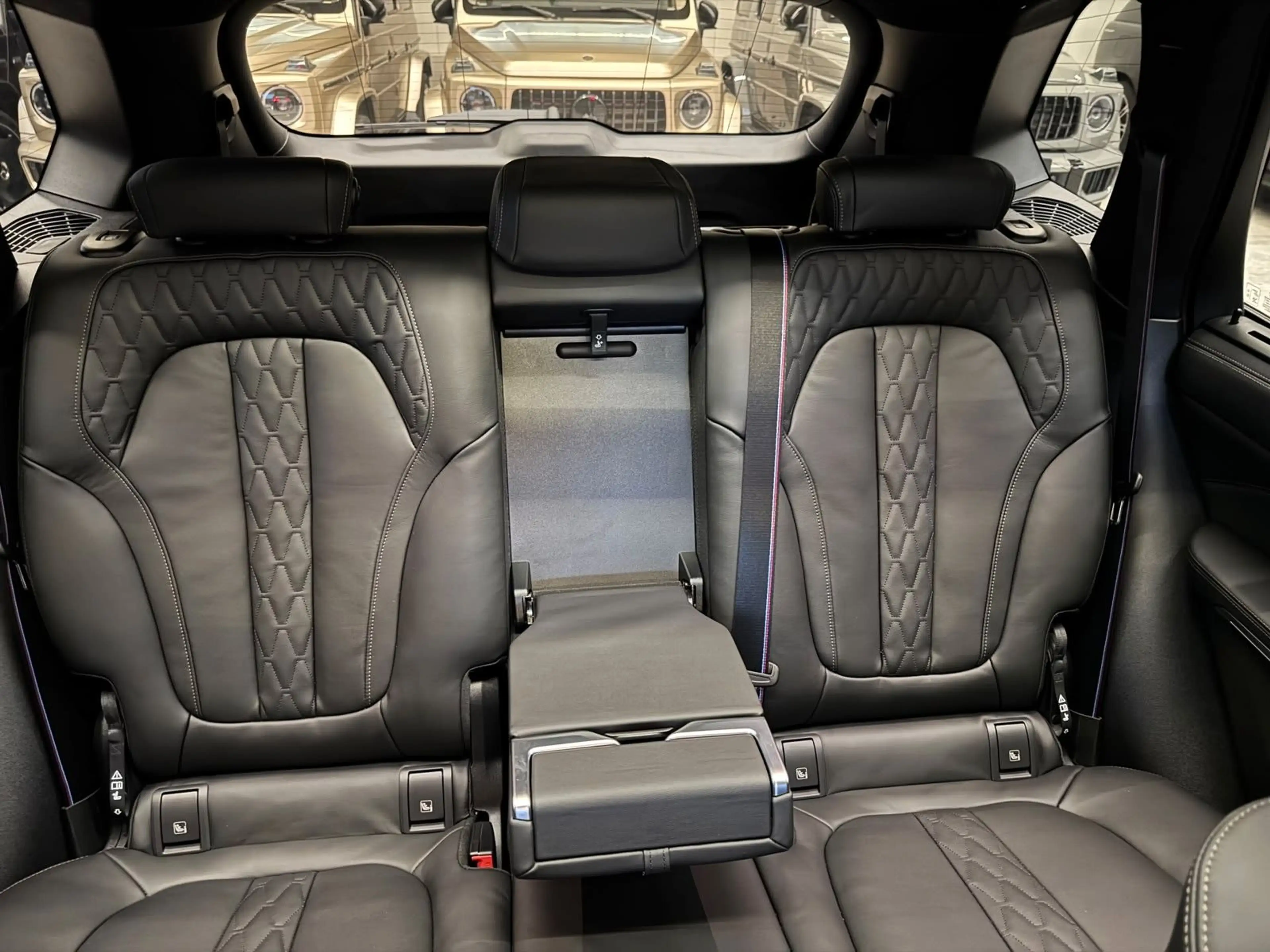 BMW X5 40d M SPORT INNOV COMFORT CARBON AIR SUSP B&W — photo 15