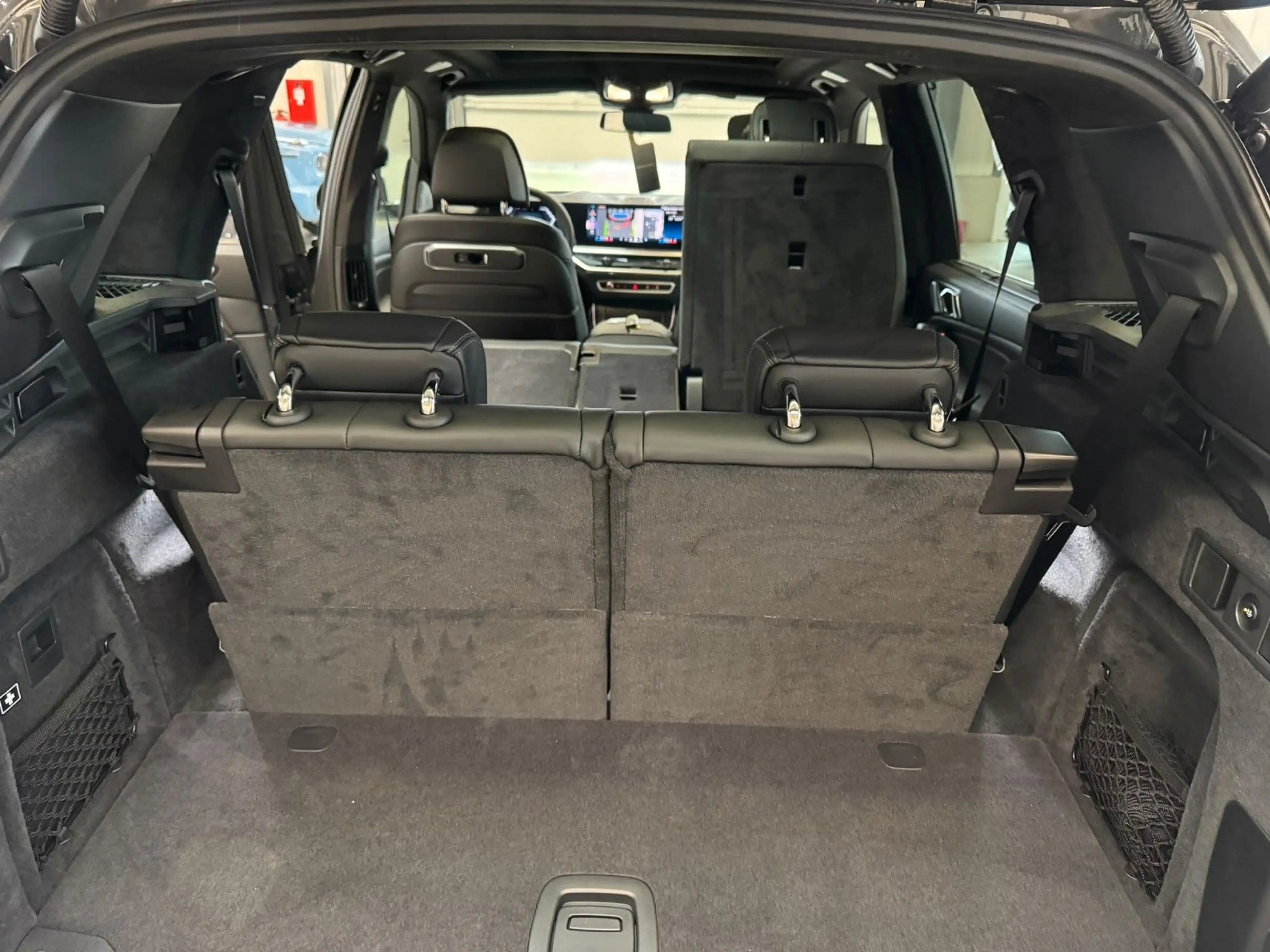 BMW X5 40d M SPORT INNOV COMFORT CARBON AIR SUSP B&W — photo 14
