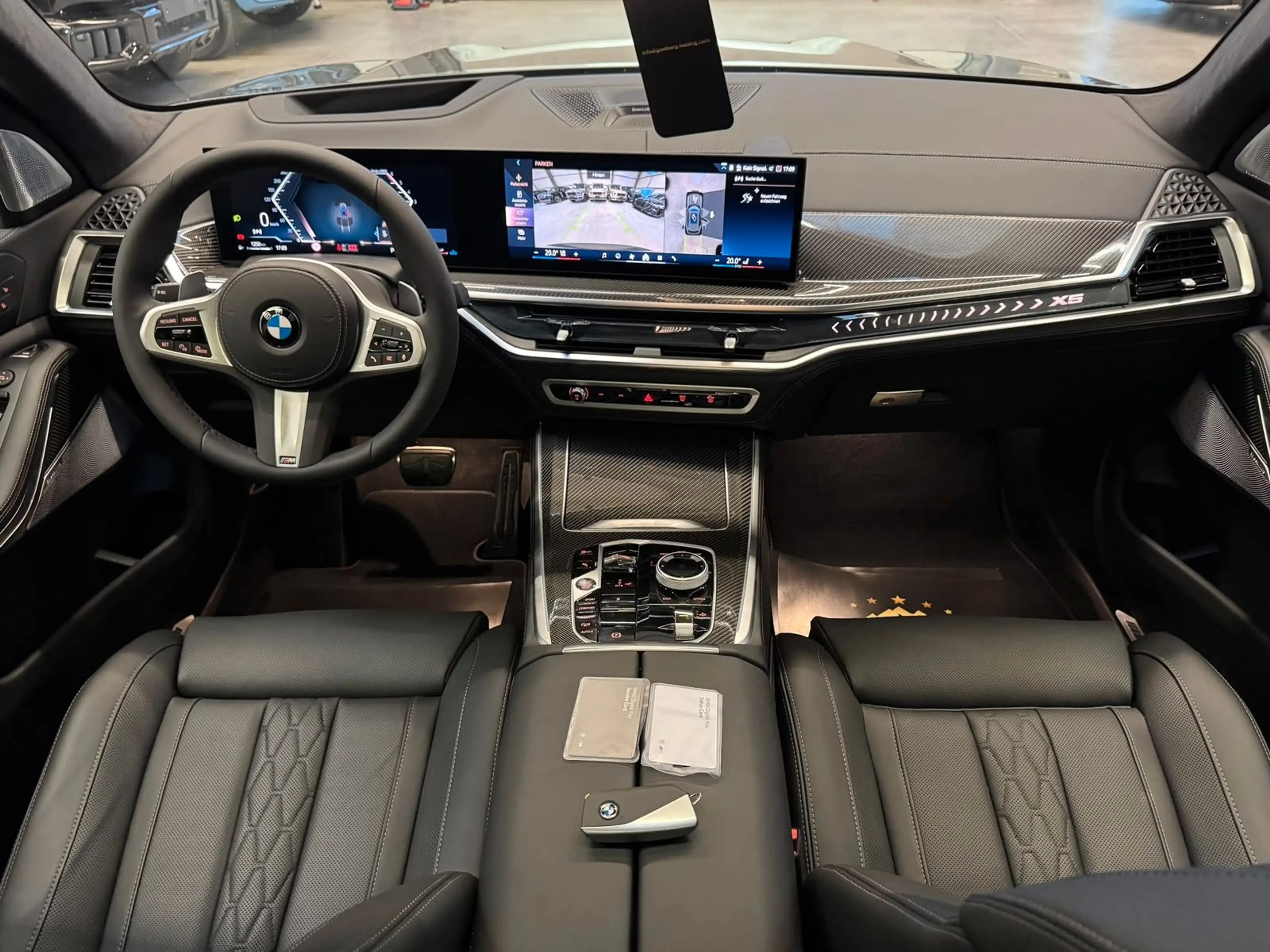 BMW X5 40d M SPORT INNOV COMFORT CARBON AIR SUSP B&W — photo 3