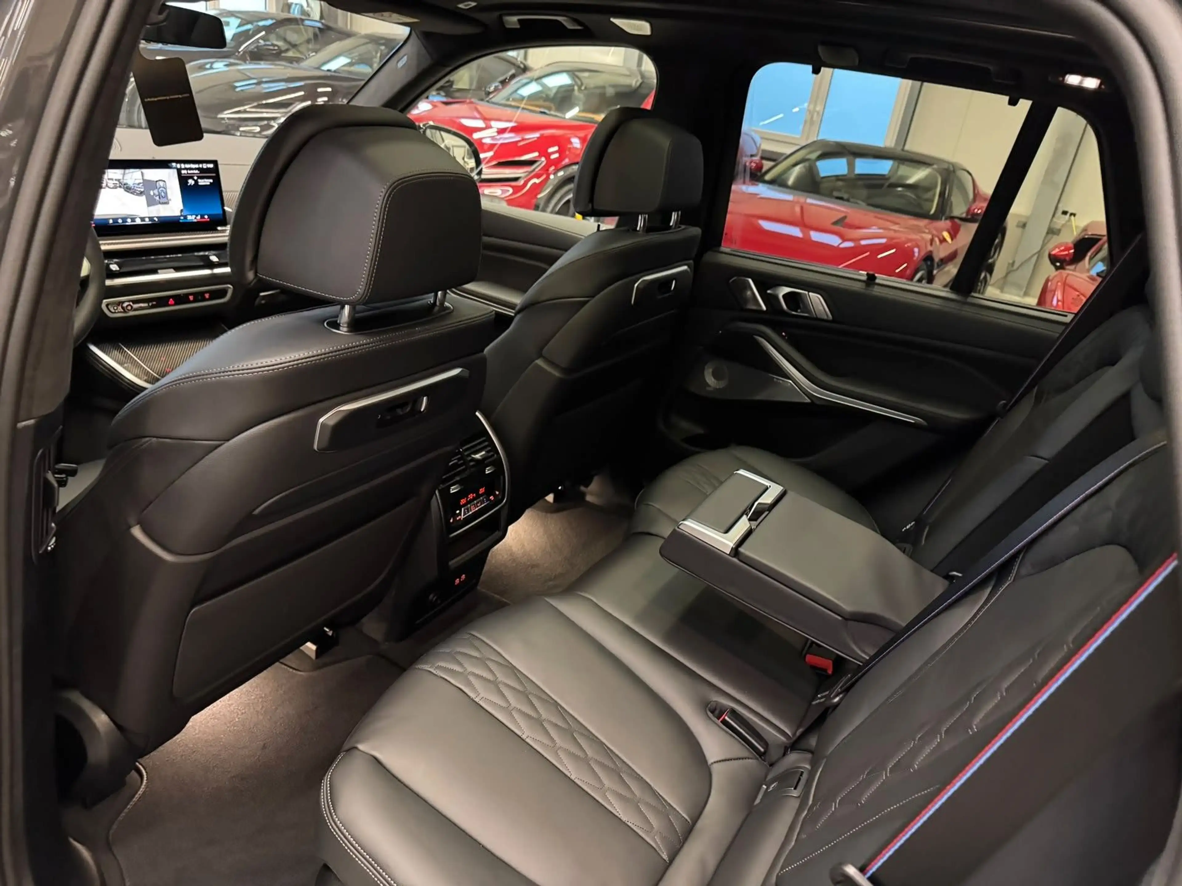 BMW X5 40d M SPORT INNOV COMFORT CARBON AIR SUSP B&W — photo 4